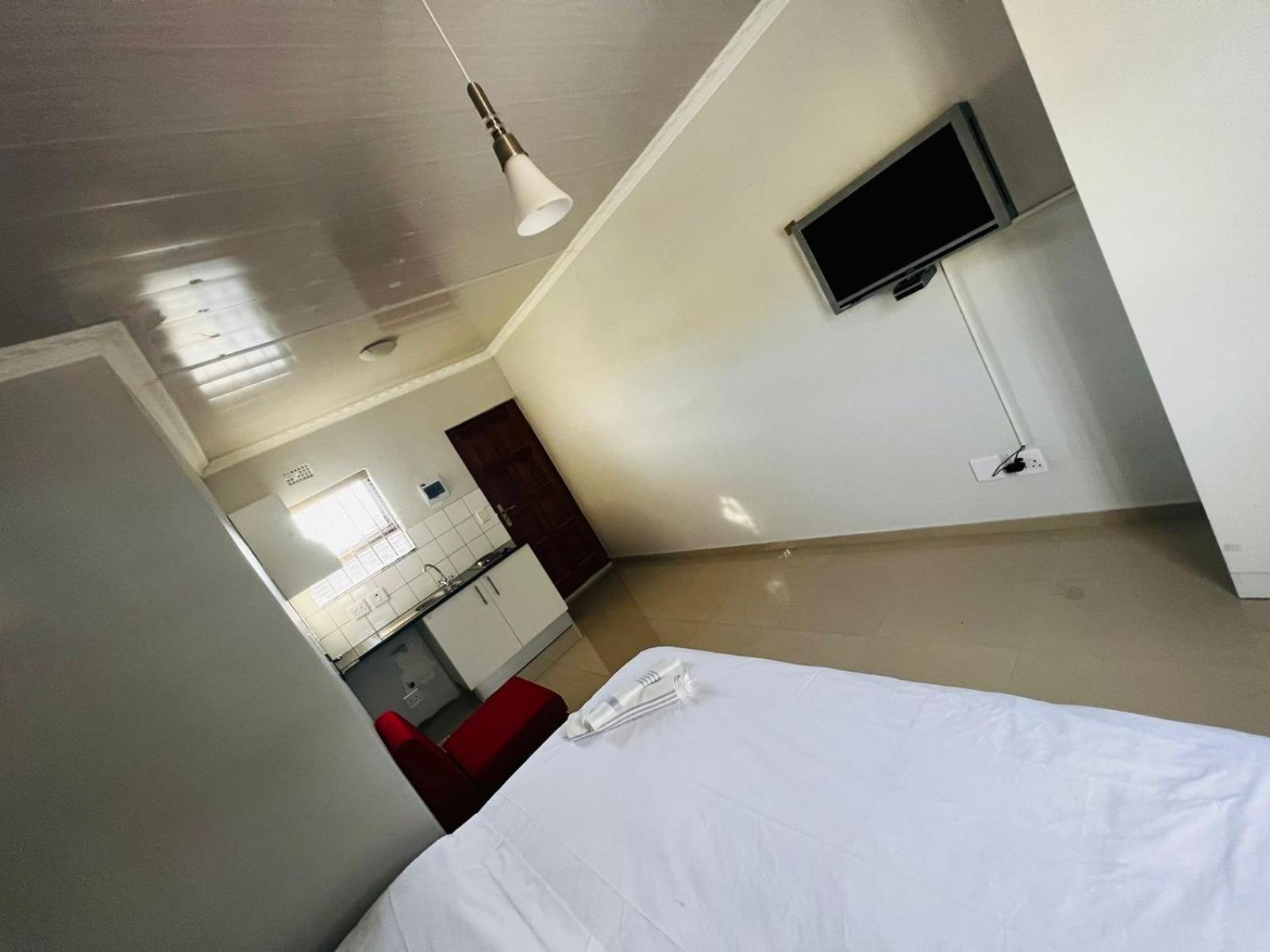 Victoria Guest Lodge Белвил Екстериор снимка