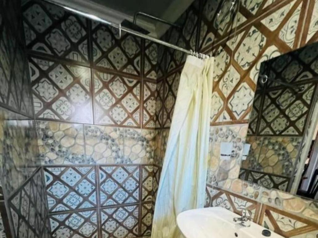 Victoria Guest Lodge Белвил Стая снимка